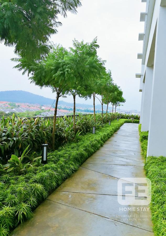 Apartment Netflix Wifi Cozy Trefoil Shah Alam 沙亚南舒适温馨日租民宿
